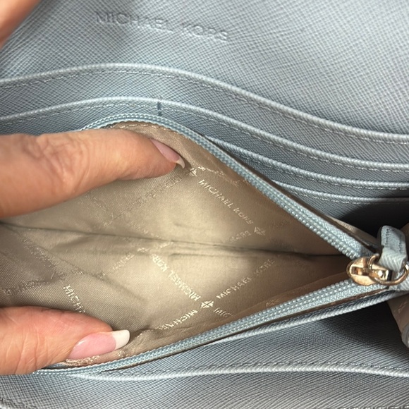 Michael Kors Fulton Flap Leather Wallet - Picture 10 of 11